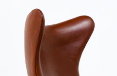 Arne Jacobsen Danish Modern Cognac Leather Egg Chair by Arne Jacobsen for Fritz Hansen - 3245322