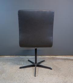 Arne Jacobsen Early Arne Jacobsen Oxford Chair in Black Leather Fritz Hansen c1970 - 2175311
