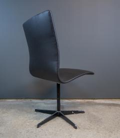 Arne Jacobsen Early Arne Jacobsen Oxford Chair in Black Leather Fritz Hansen c1970 - 2175321