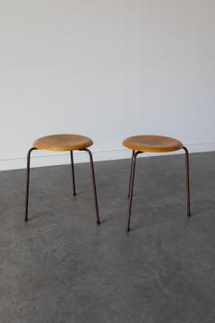 Arne Jacobsen Early Tripod Dot Stools by Arne Jacobsen for Fritz Hansen - 4697329