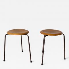 Arne Jacobsen Early Tripod Dot Stools by Arne Jacobsen for Fritz Hansen - 4697330