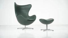 Arne Jacobsen Egg Chair and Ottoman by Arne Jacobsen for Fritz Hansen 2000s - 4546371