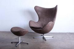 Arne Jacobsen Egg Chair and Ottoman by Arne Jacobsen for Fritz Hansen - 1537246