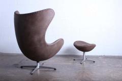 Arne Jacobsen Egg Chair and Ottoman by Arne Jacobsen for Fritz Hansen - 1537253