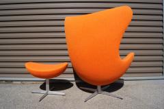 Arne Jacobsen Egg Chair and Ottoman by Arne Jacobsen for Fritz Hansen - 1913763