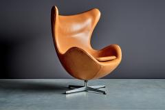 Arne Jacobsen Egg Chair by Arne Jacobsen upholstered in Cognac Leather - 4570611