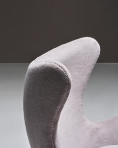 Arne Jacobsen Egg Chair by Arne Jacobsen with New Wool Mosu Velvet Upholstery - 4759793