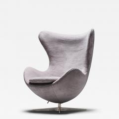 Arne Jacobsen Egg Chair by Arne Jacobsen with New Wool Mosu Velvet Upholstery - 4761233