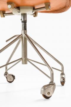 Arne Jacobsen Office Chair in Leather and Steel by Arne Jacobsen 1968 - 4507631