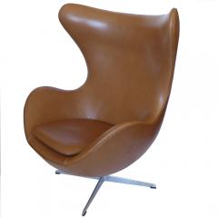 Arne Jacobsen Original Tan Leather Egg Chair And Ottoman by Arne Jacobsen - 407742