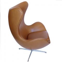 Arne Jacobsen Original Tan Leather Egg Chair And Ottoman by Arne Jacobsen - 407744