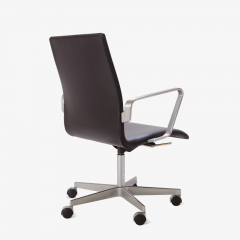 Arne Jacobsen Oxford Classic Low Back Chair in Leather by Arne Jacobsen for Fritz Hansen - 318638