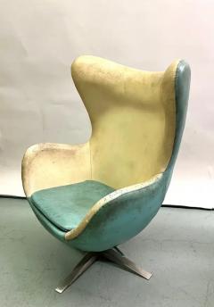 Arne Jacobsen Set of 3 Danish Organic Modern Egg Lounge Chairs attr Arne Jacobsen 2 Leather - 3478582