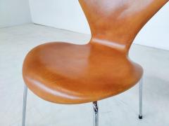 Arne Jacobsen Set of 6 Cognac Leather Dining Chairs by Arne Jacobsen - 3100466