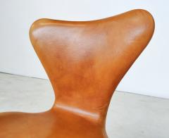 Arne Jacobsen Set of 6 Cognac Leather Dining Chairs by Arne Jacobsen - 3100467