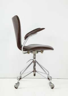 Arne Jacobsen Set of Arne Jacobsen Series 7 Chairs - 840897