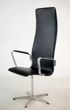 Arne Jacobsen Set of Eight Aluminum Leather Highback Chairs by Arne Jacobsen - 4174922