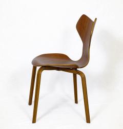 Arne Jacobsen Set of Four Arne Jacobsen Grand Prix Chairs - 178383