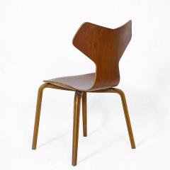 Arne Jacobsen Set of Four Arne Jacobsen Grand Prix Chairs - 178384