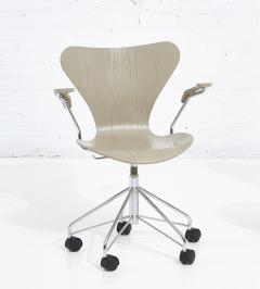 Arne Jacobson Ant Arm Chair - 2137522