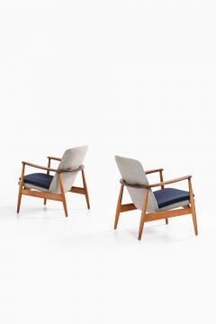 Arne Vodder Pair of Arne Vodder Easy Chairs in Wool Oak Teak by Bovirke 1952 - 4680860