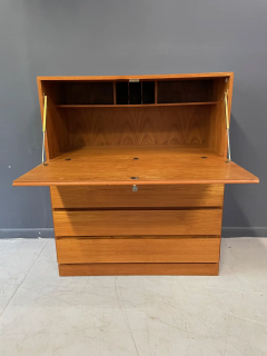 Arne Wahl Iversen Danish Modern Arne Wahl Iversen Tall Teak Desk with Drawers for Storage - 2606847