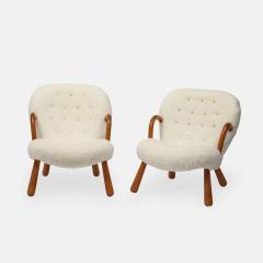Arnold Madsen Rare Pair of Clam Chairs in Ivory Sheepskin by Arnold Madsen - 4184325