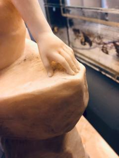 Art Deco Alabaster Domed Table Lamp Depicting a Seated Lady at a Street Lamp - 2978722