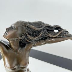 Art Deco Bronze Sculpture Woman with dove by A Gennarelli Paris circa 1925 - 4163683