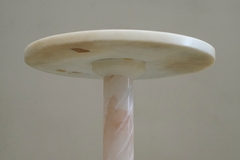 Art Deco Side Table in Carved Alabaster and Patinated Brass Italy 1940s - 4803257