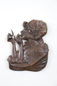 Art Nouveau Low Relief Sculpture in Walnut Woman with Cigarette - 3292099