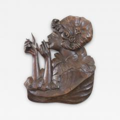 Art Nouveau Low Relief Sculpture in Walnut Woman with Cigarette - 3294634