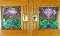 Art Nouveau Oakwood Cabinet Buffet With Tiffany Style Glass Inlays AT ca 1910 - 3365373