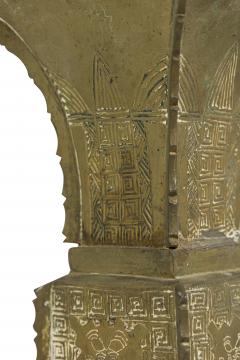 Asian Chinese style Metal Vase - 4675116
