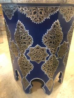Atlas Showroom Pair of Moroccan Silver Metal Brass Inlaid Side Tables in Blue Majorelle - 1018705