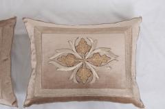 B VIZ DESIGN ANTIQUE TEXTILE PILLOWS - 947728