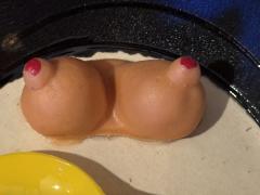 BREAKFAST FOR CHAMPIONS RISQUE POP ART SCULPTURE - 4644801