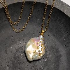 Barbara Heinrich Jumbo Iridescent Baroque Pearl Diamond Gold Necklace Barbara Heinrich 2025 - 4711223