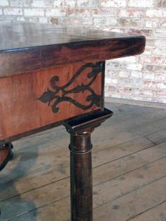 Baroque 17th Century Italian or Maltese Marquetry Center table or Desk - 1300960