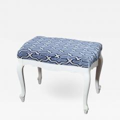 Beautiful French Style White Lacquered Bench - 1802470