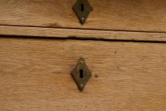 Beautiful Provincial Vernacular Chest of Drawers in Solid Oak 19th Century - 4582199