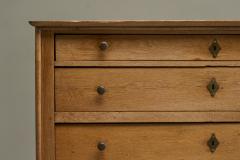 Beautiful Provincial Vernacular Chest of Drawers in Solid Oak 19th Century - 4582203