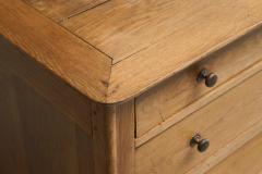 Beautiful Provincial Vernacular Chest of Drawers in Solid Oak 19th Century - 4582204