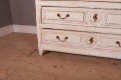 Belgian 1820s Cream Off white Painted Oak Commode with Three Drawers - 3592584