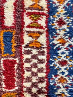 Berber Rug Handwoven in Morocco with Abstract Design - 3575447