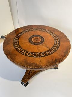 Biedermeier Center Table Walnut Veneer Maple Inlays Germany circa 1830 - 3761600