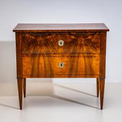 Biedermeier Chest of Drawers in Walnut circa 1820 - 4702551