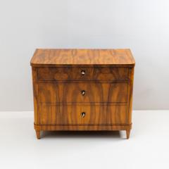Biedermeier Chest of Drawers in Walnut circa 1830 - 4410746