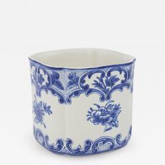 Blue and White Tiffany Co Delft Cachepot Late 20th Century - 2294700