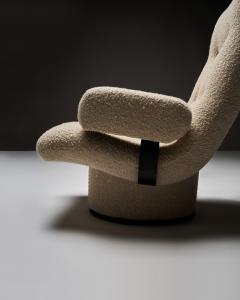 Boucle Swivel Armchair Europe c 1960 - 4493776